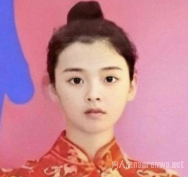 杨超越旧照