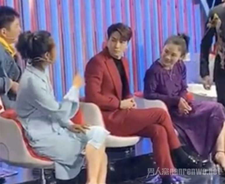 朱丹节目录制中再次叫错嘉宾名字