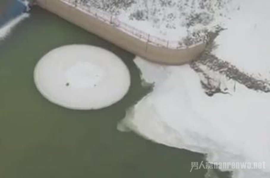 沈阳出现巨大旋转冰圈