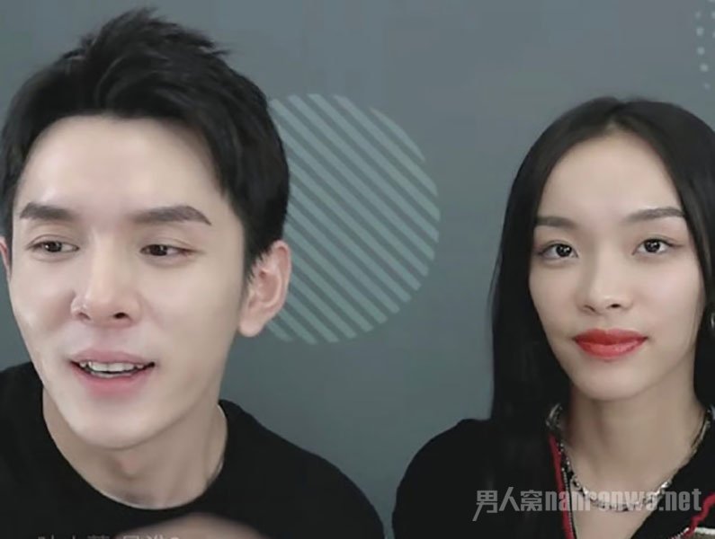 刘柏辛和李佳琦在直播间