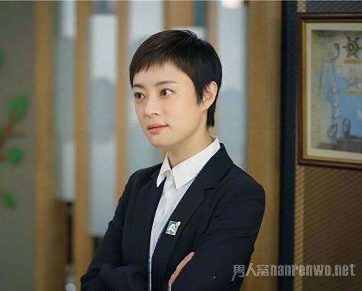 孙俪求杨超越保佑业绩