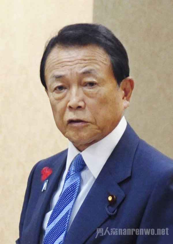 日本副首相称奥运会被诅咒
