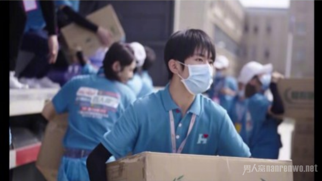 易烊千玺曾要求去武汉当搬运工