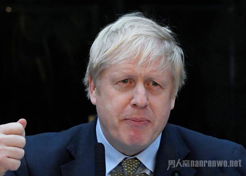 英国首相下令关闭酒吧和餐厅