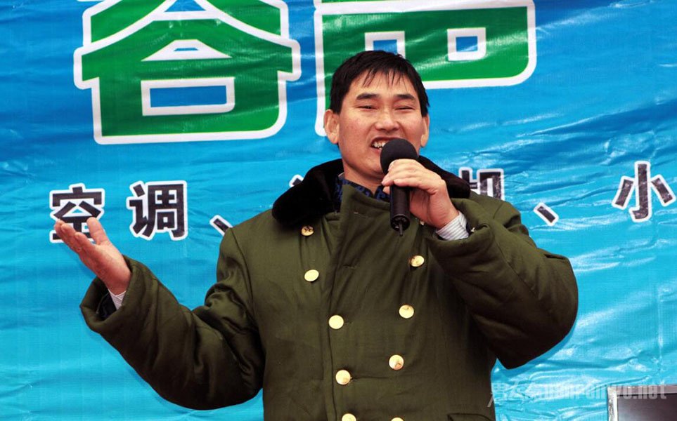 朱之文回应家门被踹