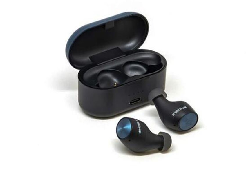 2 NOBLE AUDIO FALCON