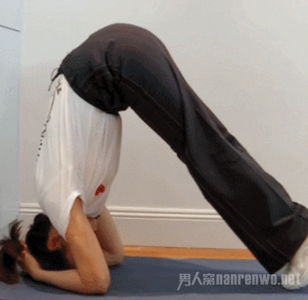 刘涛直播倒立